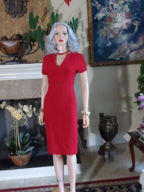 Agnona Red Virgin Wool V-Neck Short Sleeve Sheath Dress Size IT 40 US 4
